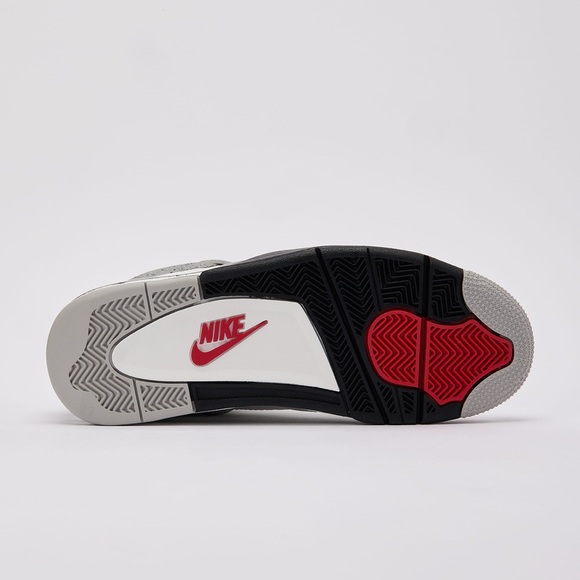 AIR JORDAN 4 RETRO OG 'WHITE CEMENT' - 13M - Picture 3 of 6